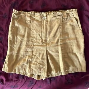 Nine West, Mustard Green, Size XL Shorts